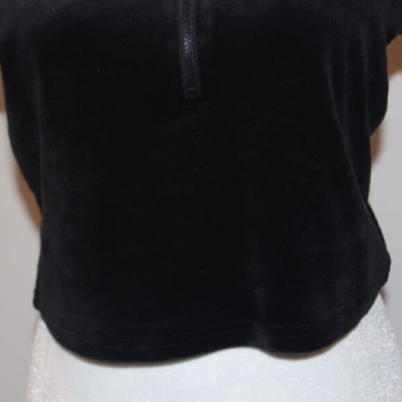 NWT Vero Moda Black Crop Velvet Top Women Size M Medium - Picture 5 of 13